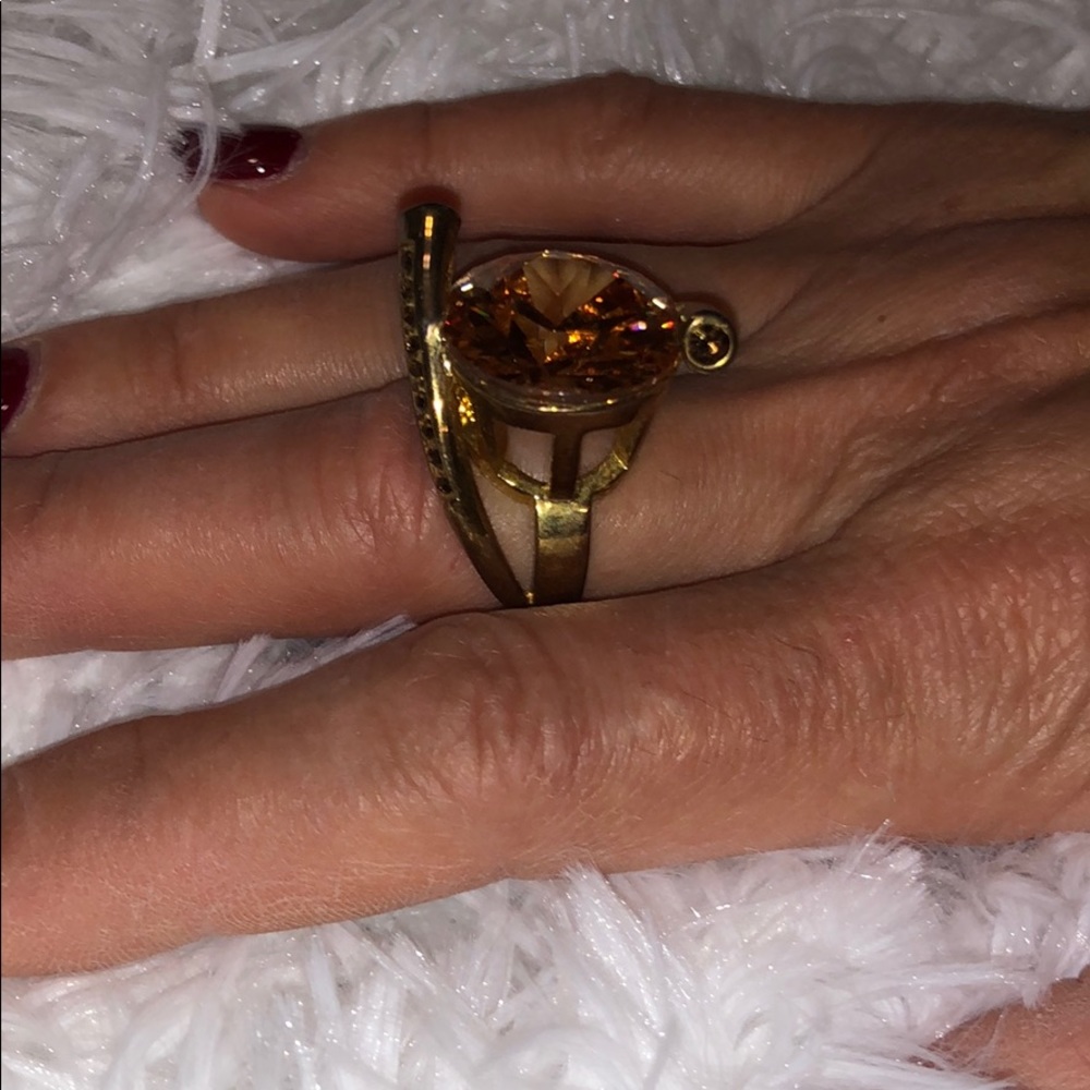 💍Women’s ring  color is peace stone - Picture 2 of 2
